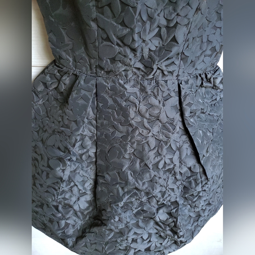 JUN & IVY Black Floral Embossed Formal Peplum Cocktail Dress - Picture 7 of 16
